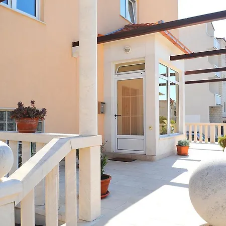 Ante בית הארחה